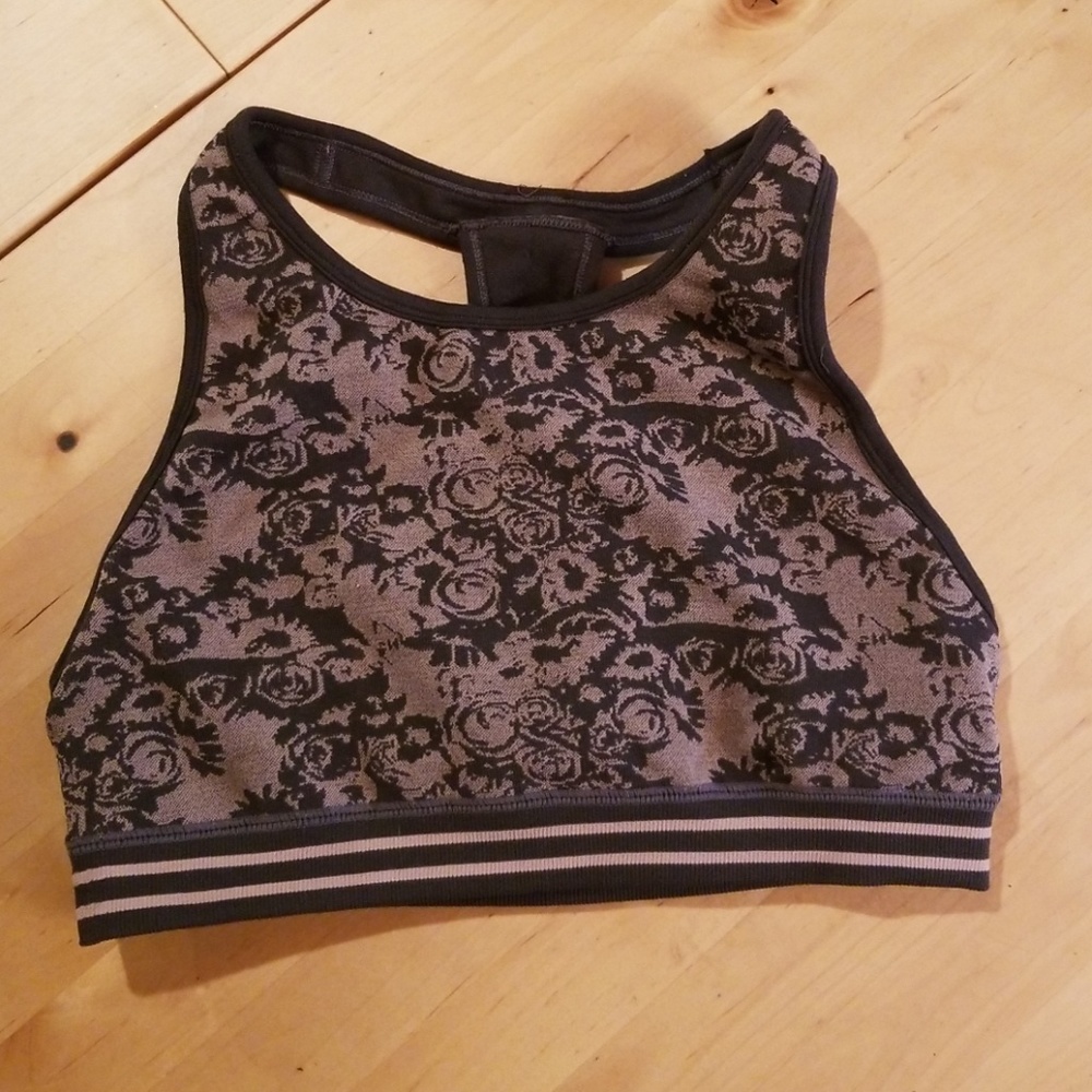 Fabletics Brynn seamless sports bra